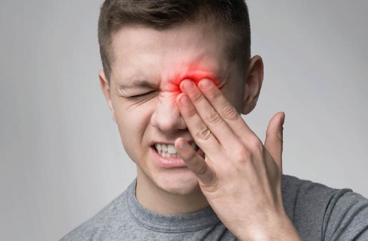 চোখে কি মাঝেমাঝেই ব্যথা হয়?