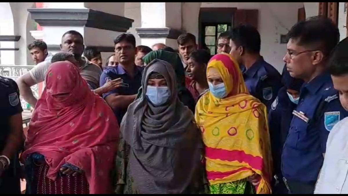 দ্বিতীয় বিয়ে করায় বাবাকে গলা কেটে হত্যা, মৃত্যুদণ্ড এক মেয়ের, মাসহ কারাদণ্ডাদেশ অপর কন্যার