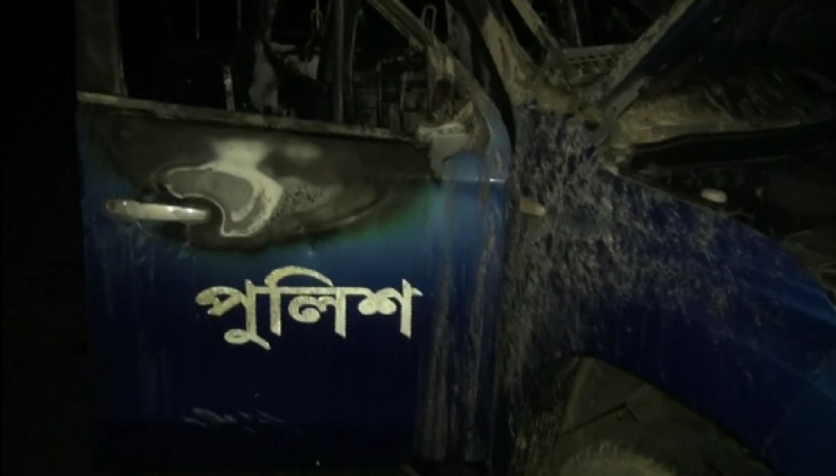 গাজীপুরে শ্রমিক-পুলিশের দফায় দফায় সংঘর্ষ