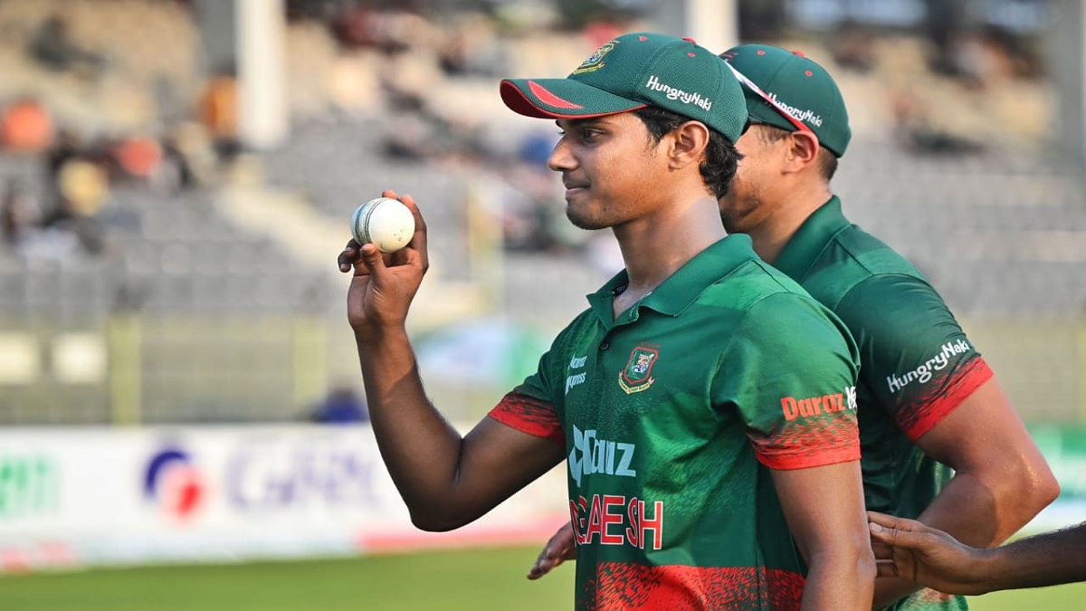 যেভাবে আস্থার প্রতিদান দিচ্ছেন ‘লক্ষ্মীপুর এক্সপ্রেস’ (ভিডিও)