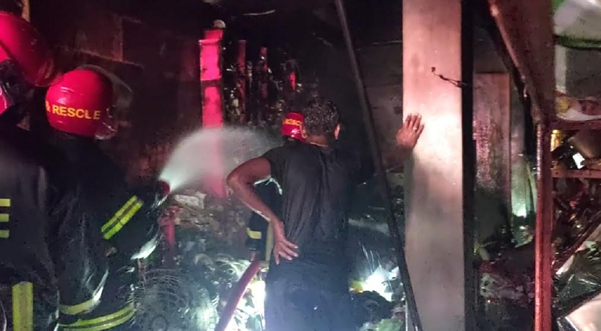 ঝিনাইদহে আগুনে ভস্মীভূত কোটি টাকার সম্পদ, আহত ১