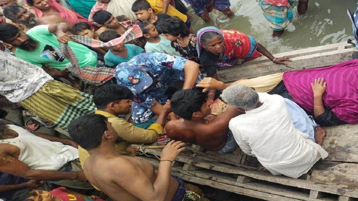 লঞ্চ থেকে পড়ে নিখোঁজের ১০ ঘণ্টা পর নারীকে জীবিত উদ্ধার