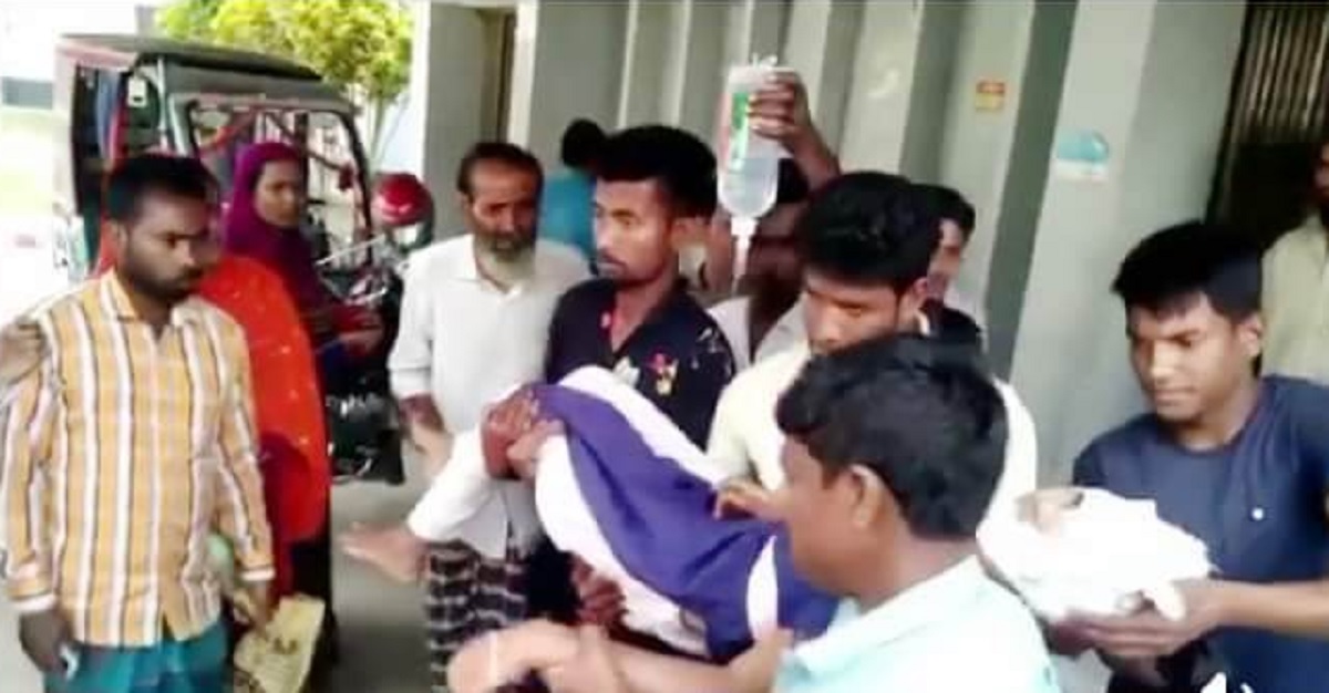 স্কুল থেকে ফেরার পথে বখাটের দা’য়ের কোপে প্রাণ গেল ছাত্রীর