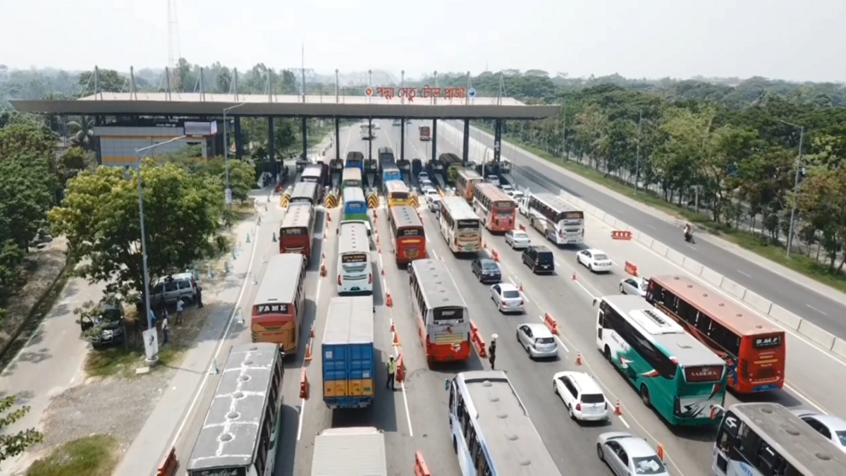 পদ্মাসেতুতে ৭০০ কোটি টাকার টোল আদায়ের মাইলফলক, পাড়ি দিয়েছে ৪৯ লাখ যানবাহন
