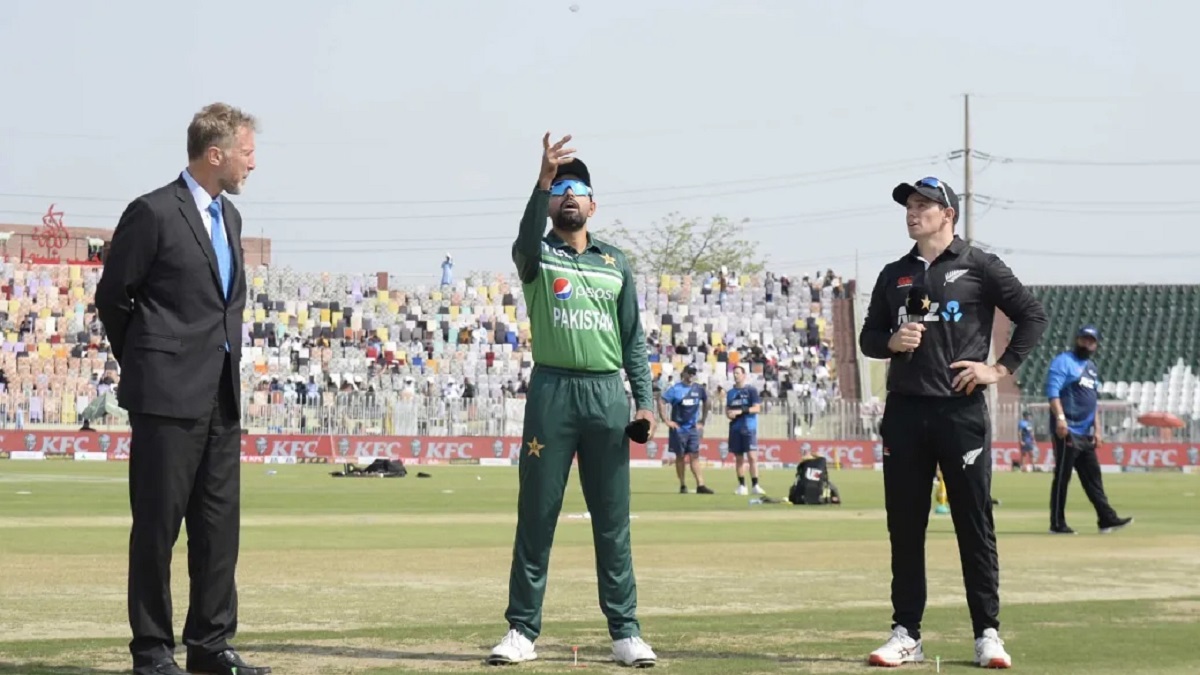 সিরিজ জয়ের মিশনে টস হেরে ব্যাটিংয়ে পাকিস্তান