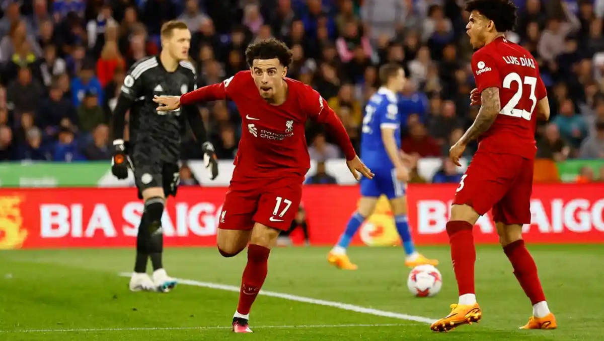 লেস্টারকে হারিয়ে শীর্ষ চারের লড়াই জমিয়ে তুললো লিভারপুল