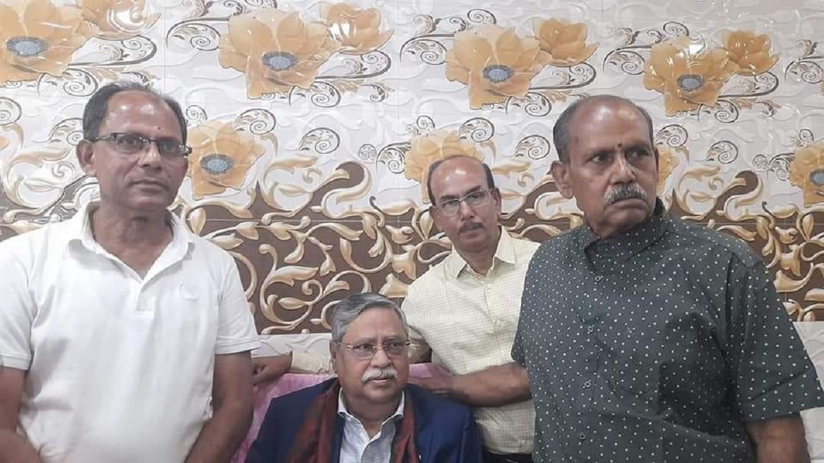 পাবনায় স্মৃতি বিজড়িত মিষ্টির দোকানে রাষ্ট্রপতির আকস্মিক সফর