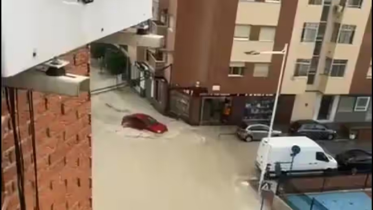 বন্যায় তলিয়ে গেছে মাদ্রিদের বারাজাজ বিমানবন্দর, সর্বোচ্চ সতর্কতা জারি একাধিক শহরে