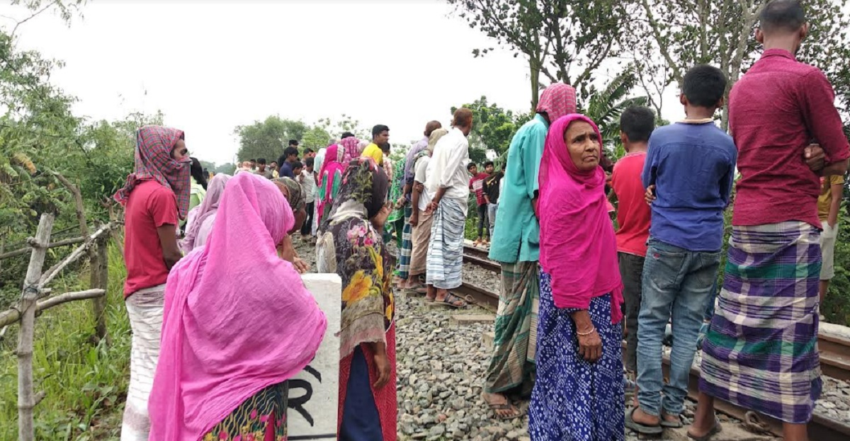 টাঙ্গাইলে ট্রেনের সামনে ঝাঁপ দিয়ে প্রেমিক যুগলের আত্মহত্যা