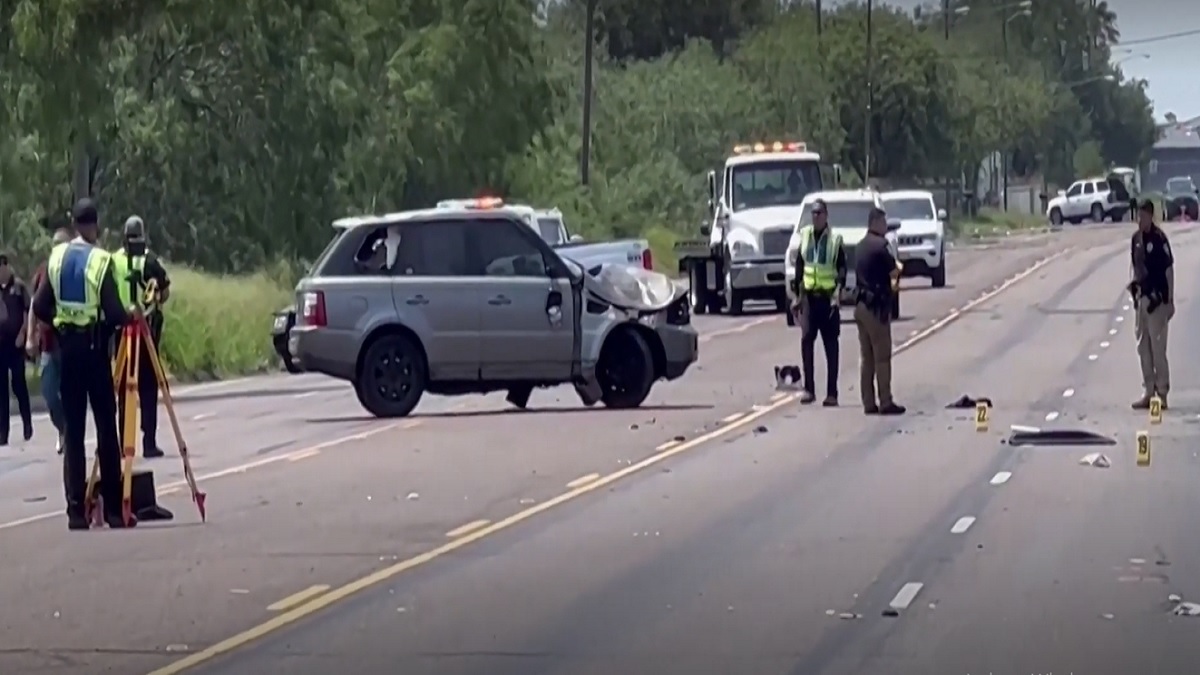 যুক্তরাষ্ট্রের টেক্সাসে এলোপাতাড়ি গাড়ি চালিয়ে ৮ জনকে হত্যা