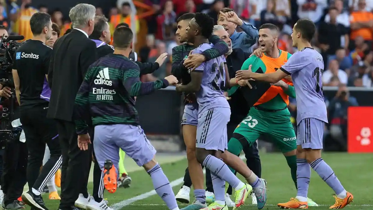 ক্রিস্টিয়ানো-মেসিদের লা লিগায় এখন বর্ণবাদীদের রাজত্ব: ভিনিসিয়াস