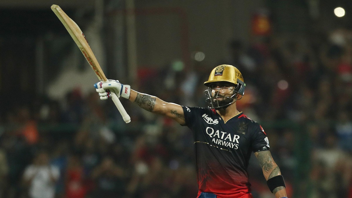 প্রথম ক্রিকেটার হিসেবে আইপিএলে ৭ হাজার রান কোহলির