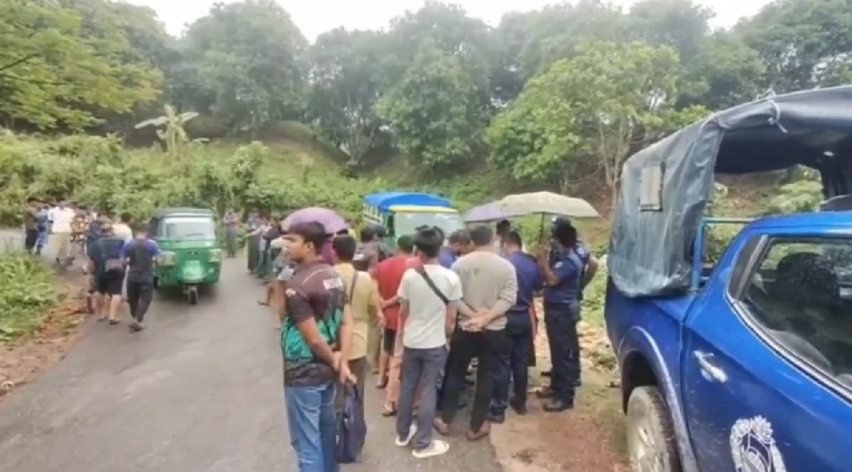বান্দরবানে সড়কের পাশে ফেলে যাওয়া বাইক চালকের লাশ উদ্ধার