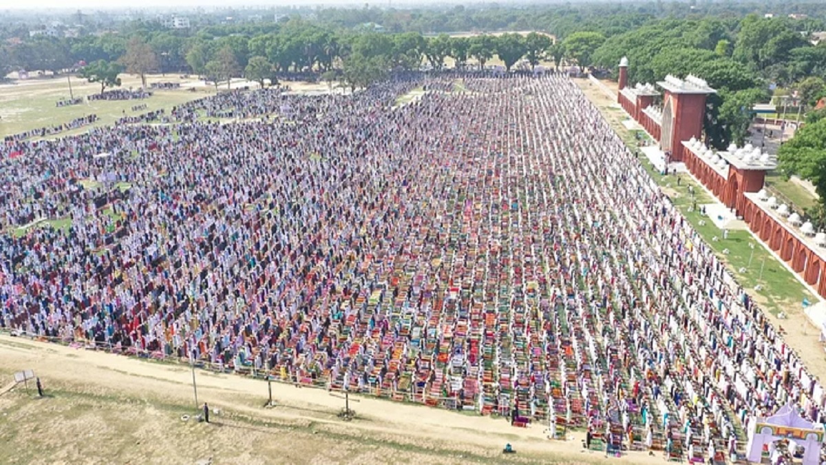 দক্ষিণ এশিয়ার সবচেয়ে বড় ঈদ জামাতের জন্য প্রস্তুত দিনাজপুরের গোর এ শহিদ মাঠ