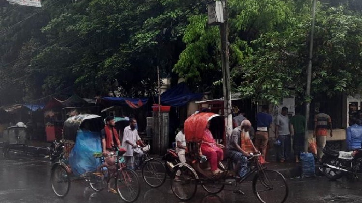 রাজধানীতে স্বস্তির বৃষ্টি