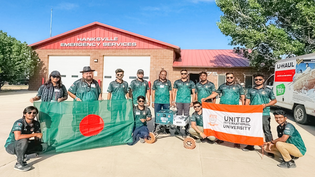 ইউনিভার্সিটি রোভার চ্যালেঞ্জ-২০২৩ এ এশিয়ায় প্রথম হলো ‘ইউআইইউ মার্স রোভার’