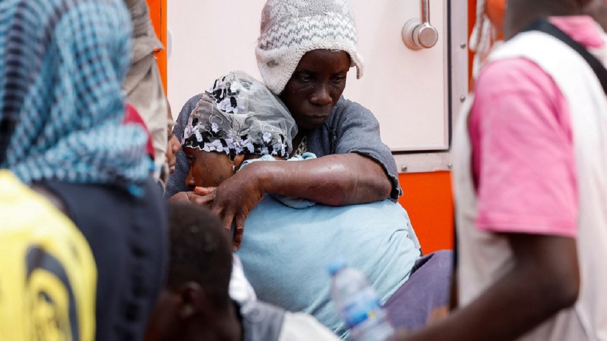 আটলান্টিক মহাসাগরে রাবারের ডিঙ্গি থেকে উদ্ধার অন্তঃসত্ত্বার মরদেহ