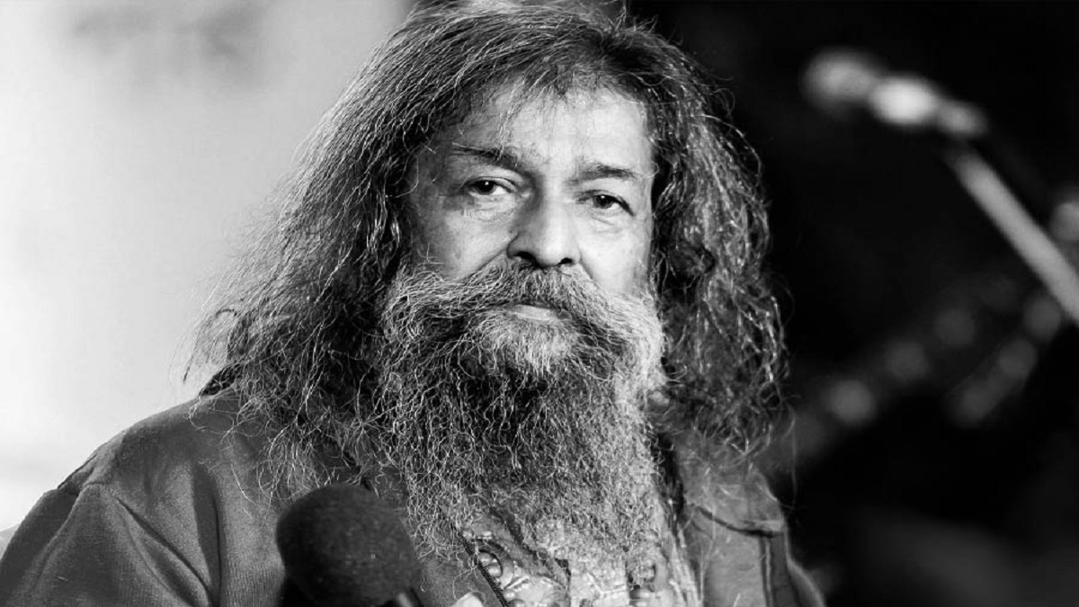 ক্যানসারের কাছে হার মেনে চলে গেলেন ‘মহীনের ঘোড়াগুলি’র বাপিদা