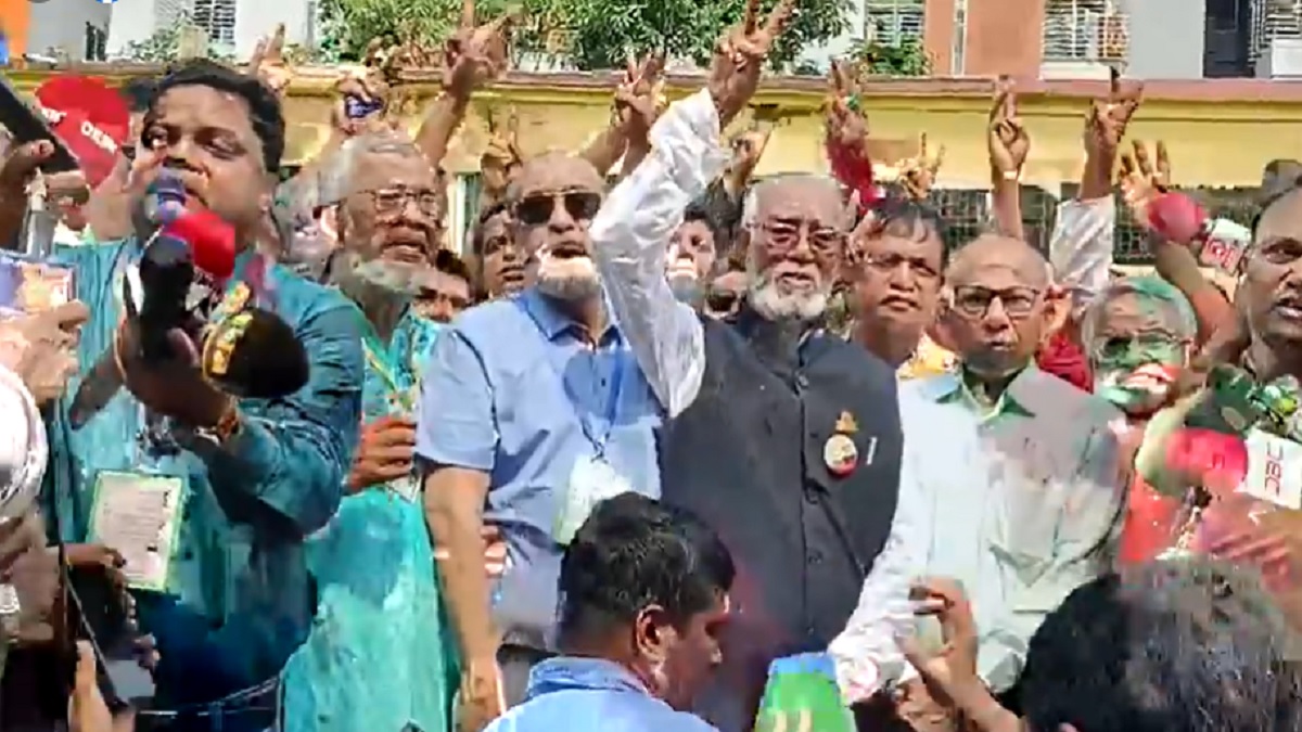 জনগণের রায় মেনে নেব, ভোট দিয়ে তালুকদার আব্দুল খালেক