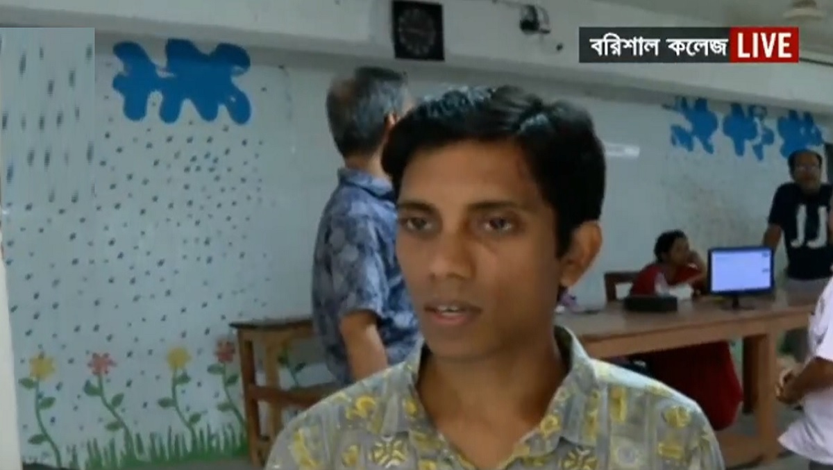 বরিশালে ইভিএম নিয়ে ভোটারদের মাঝে মিশ্র প্রতিক্রিয়া