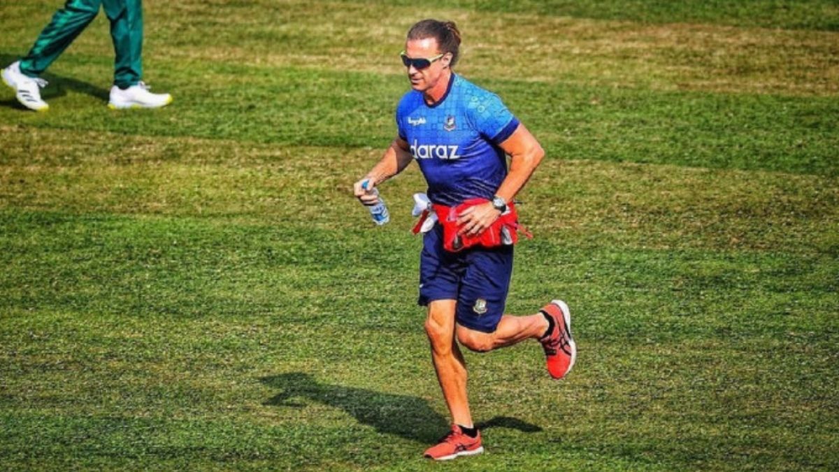 বিসিবির চাকরি ছাড়লেন জুলিয়ান ক্যালেফাতো