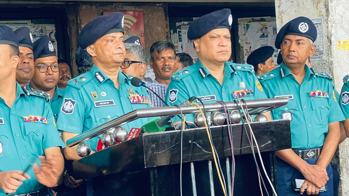 ‘ঈদের ছুটিতে ফাঁকা বাসার নিরাপত্তায় আইনশৃঙ্খলা বাহিনী কাজ করছে’