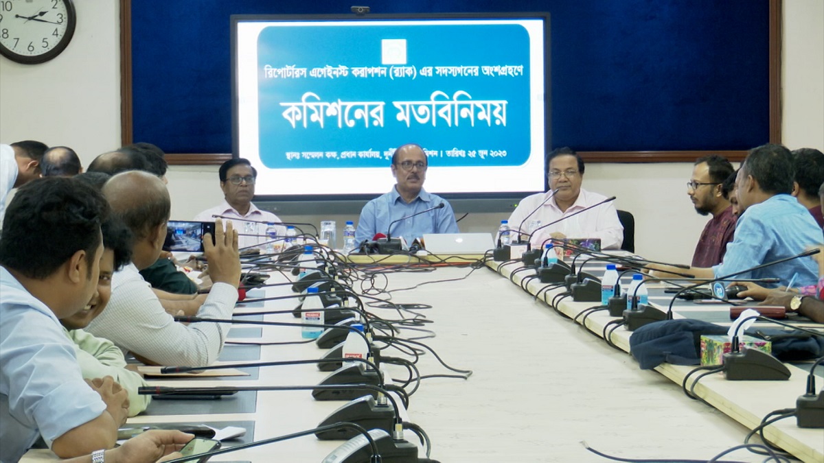 দুর্নীতিবাজদের মনোনয়ন না দিতে দুদক চেয়ারম্যানের আহ্বান