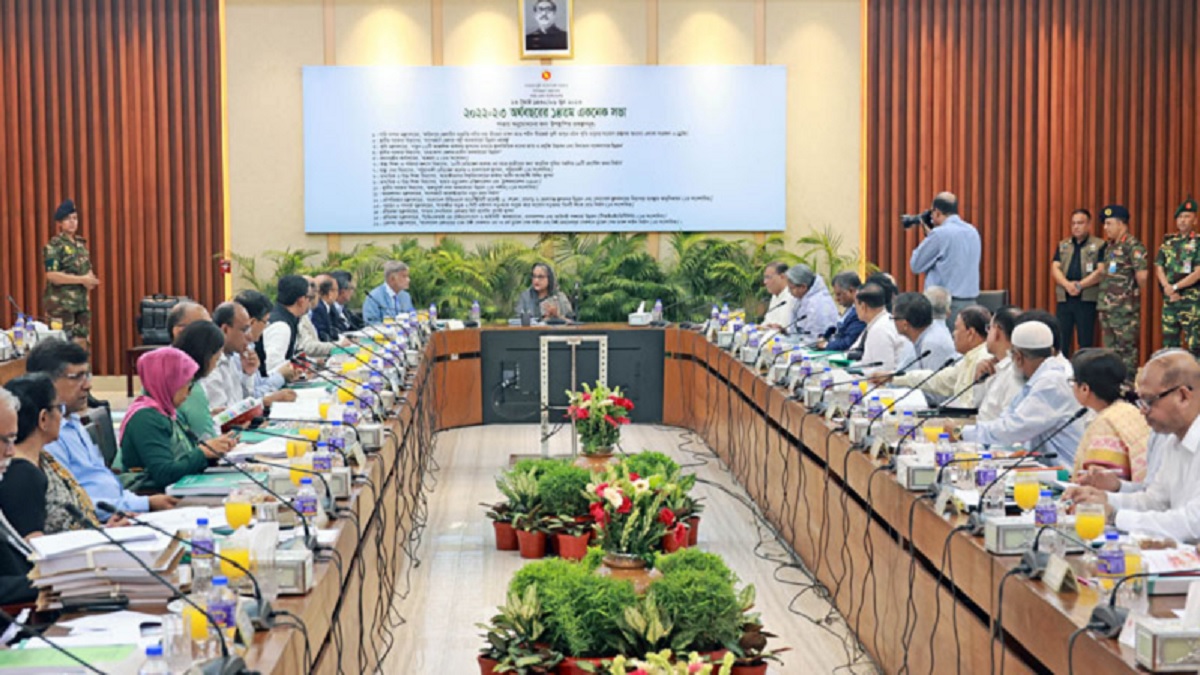 বিদেশি ঋণের প্রকল্পে অগ্রাধিকার দিতে প্রধানমন্ত্রীর নির্দেশ