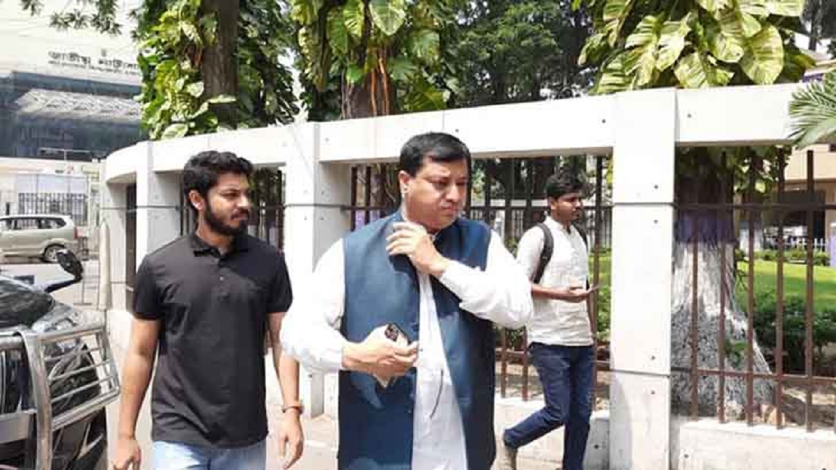 জাহাঙ্গীর আলমকে দুদকের জিজ্ঞাসাবাদ