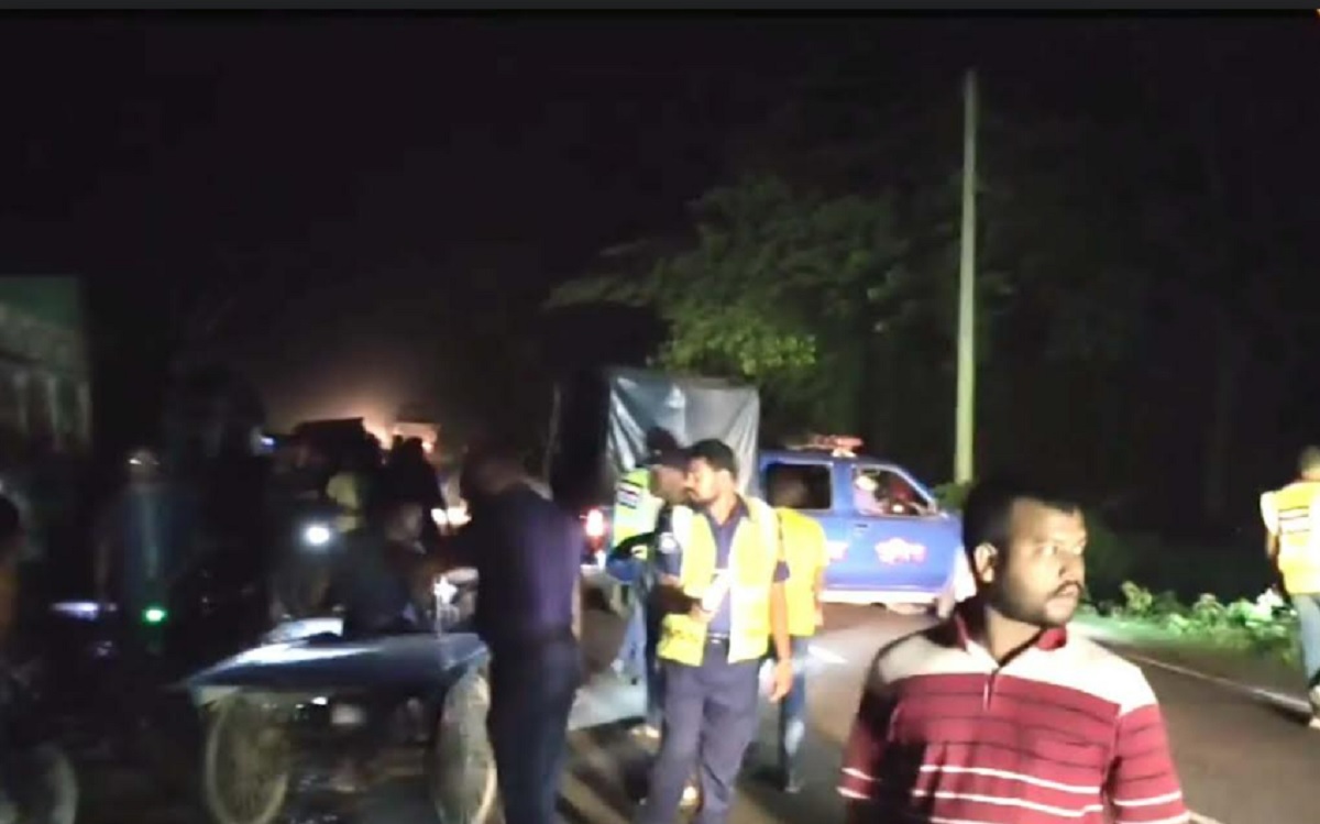 ঝিনাইদহে পিকআপ-সিএনজির মুখোমুখি সংঘর্ষে নিহত ৩