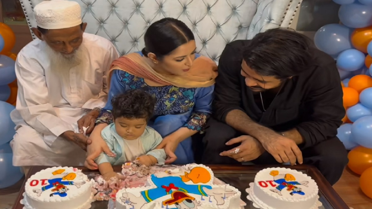 অভিযোগ-দোষারোপ ভুলে এক ফ্রেমে পরী-রাজ!