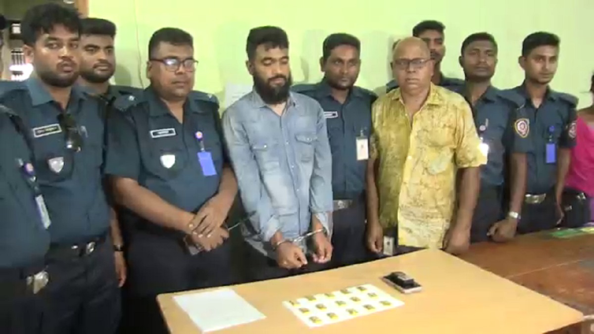 রংপুরে দেড় কোটি টাকার স্বর্ণের বারসহ যুবক গ্রেফতার