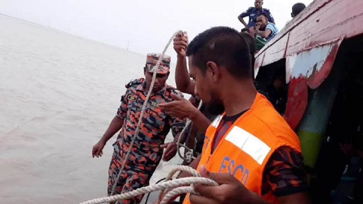 নদীতে রাইফেল হারানো সেই কনস্টেবল বরখাস্ত