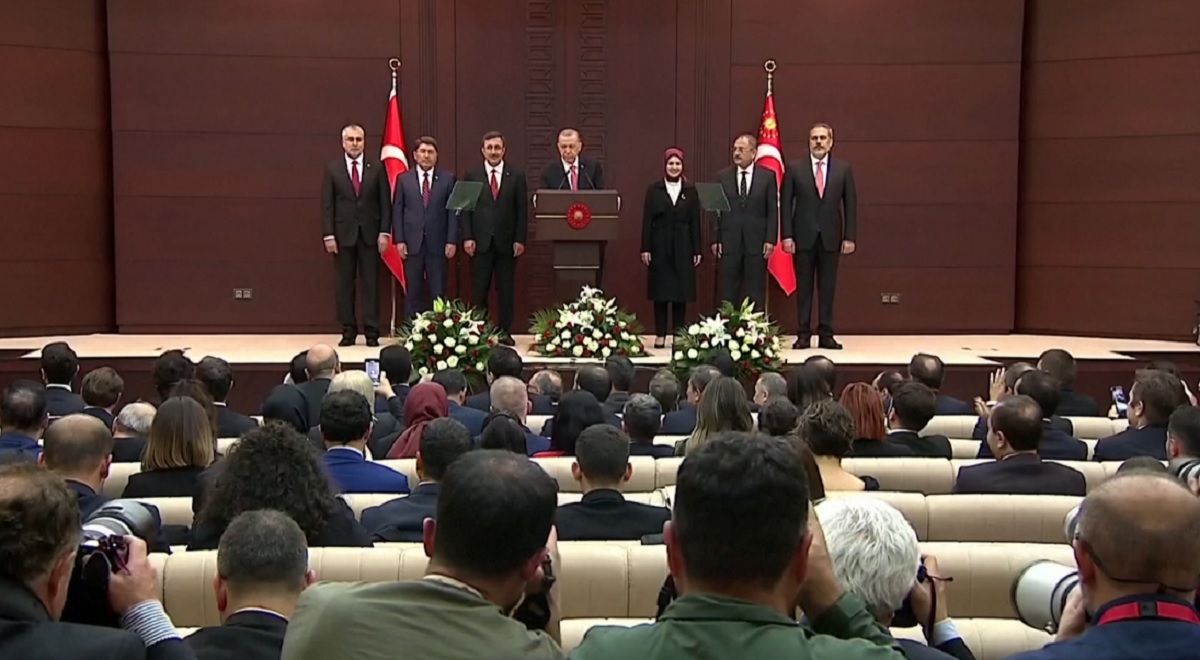 মন্ত্রিসভা ঢেলে সাজালেন এরদোগান