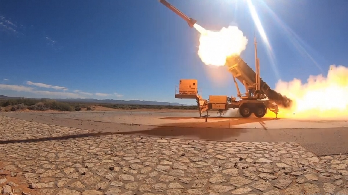 পশ্চিমাদের দেয়া অস্ত্র গুঁড়িয়ে দিচ্ছে রুশ বাহিনী, পুতিন দিচ্ছেন পুরস্কার