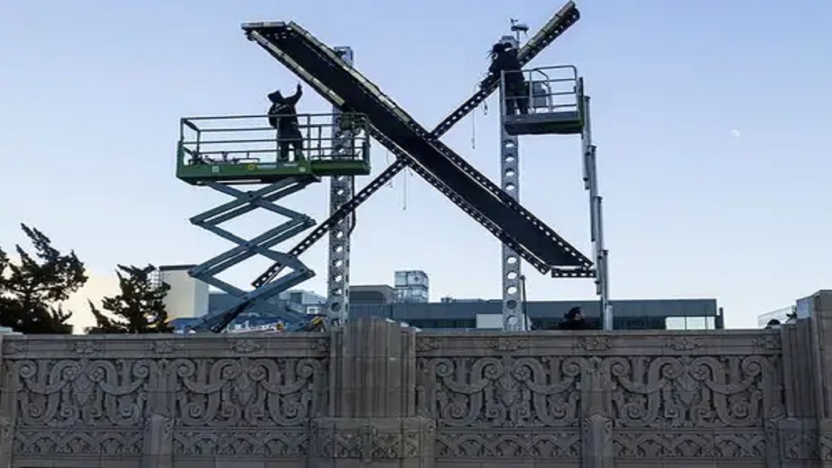 টুইটারের লোগো পরিবর্তন নিয়ে বিপাকে ইলন মাস্ক