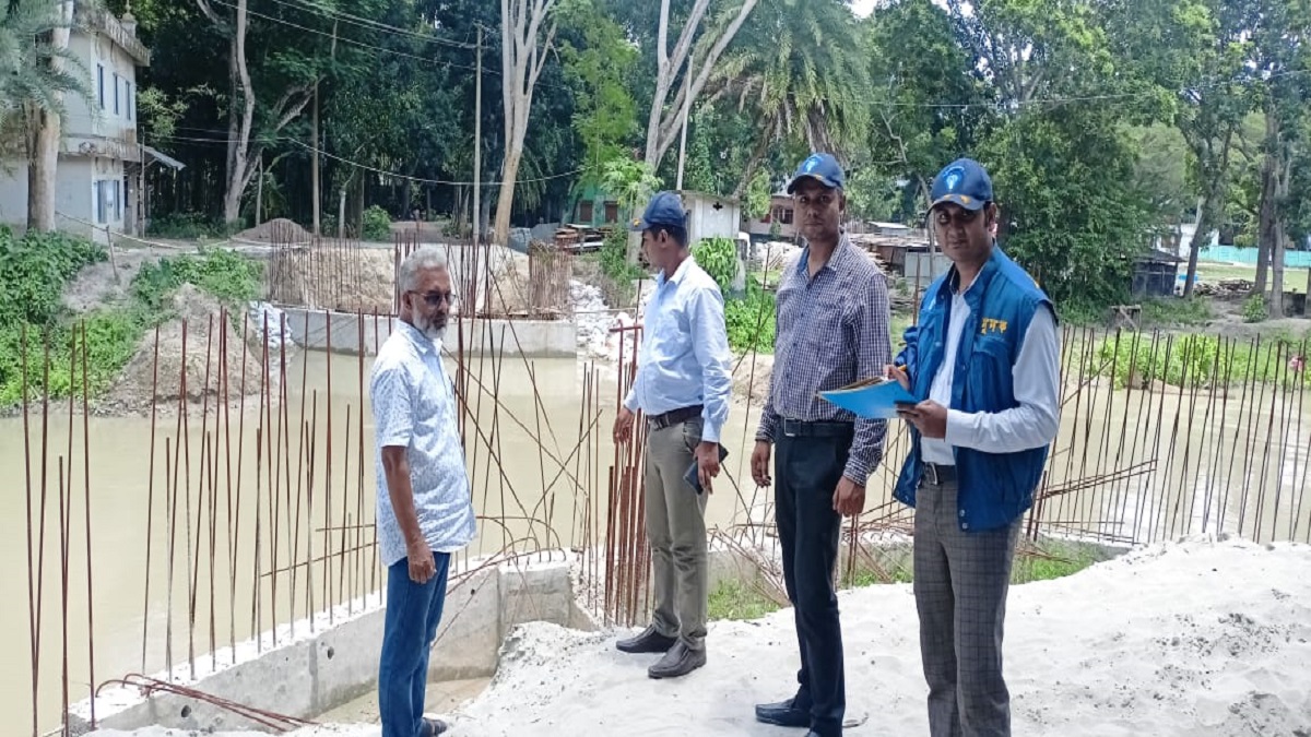 ভাঙ্গায় ধসে পড়া ব্রিজ পরিদর্শনে দুদক, মিললো নির্মাণে অনিয়মের অভিযোগের সত্যতা