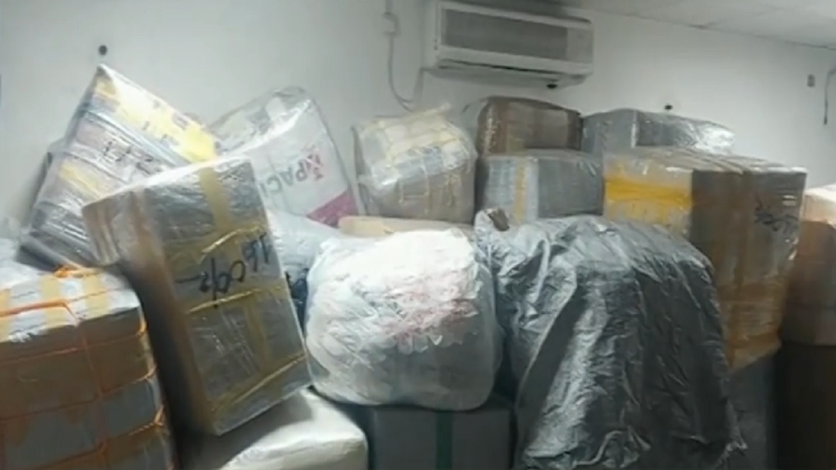 চট্টগ্রাম বিমানবন্দরে নষ্ট হচ্ছে ২৫ টন কার্গো পণ্য