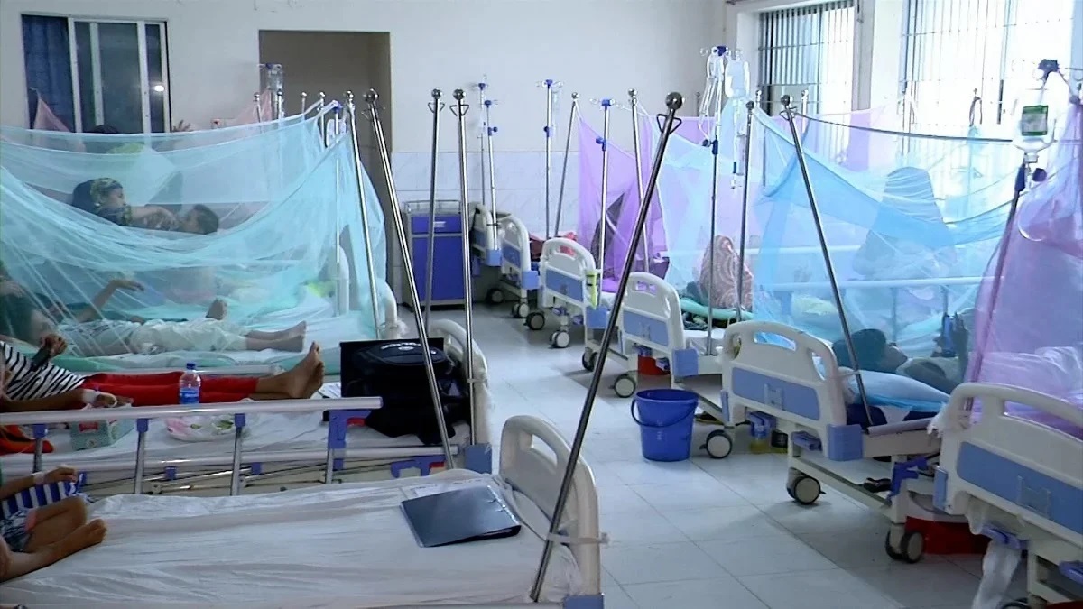 ২৪ ঘণ্টায় ডেঙ্গুতে রেকর্ড ১৬ জনের মৃত্যু