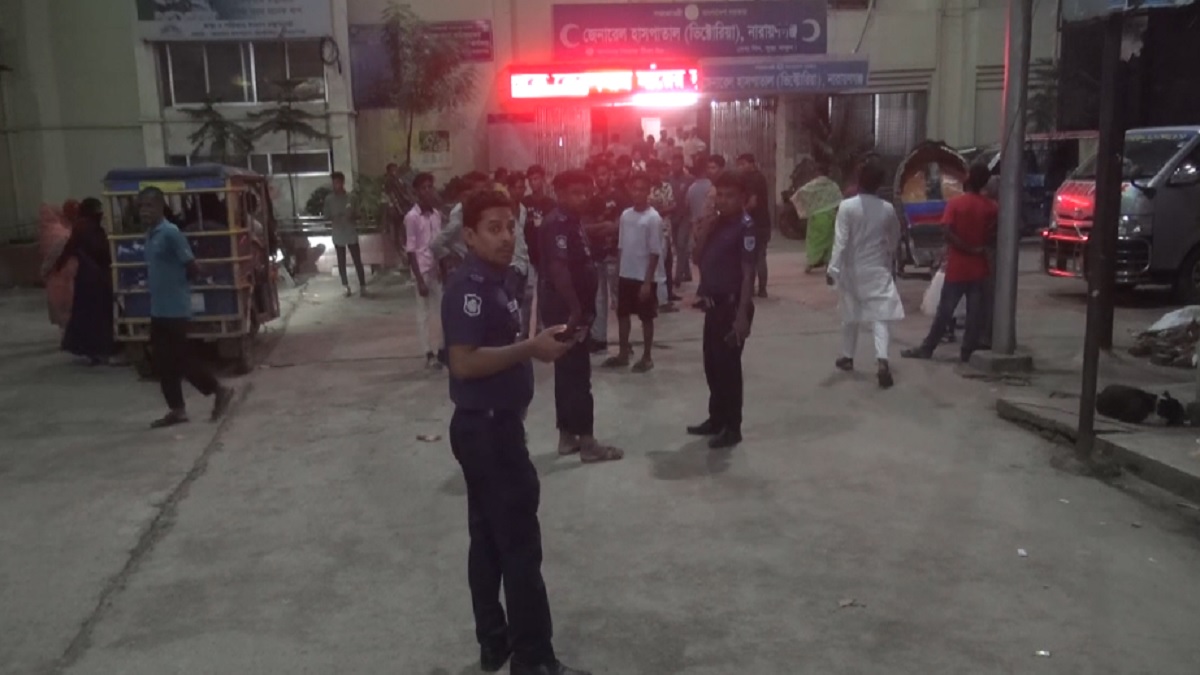 ফতুল্লায় হোসিয়ারি শ্রমিককে গলাকেটে হত্যা