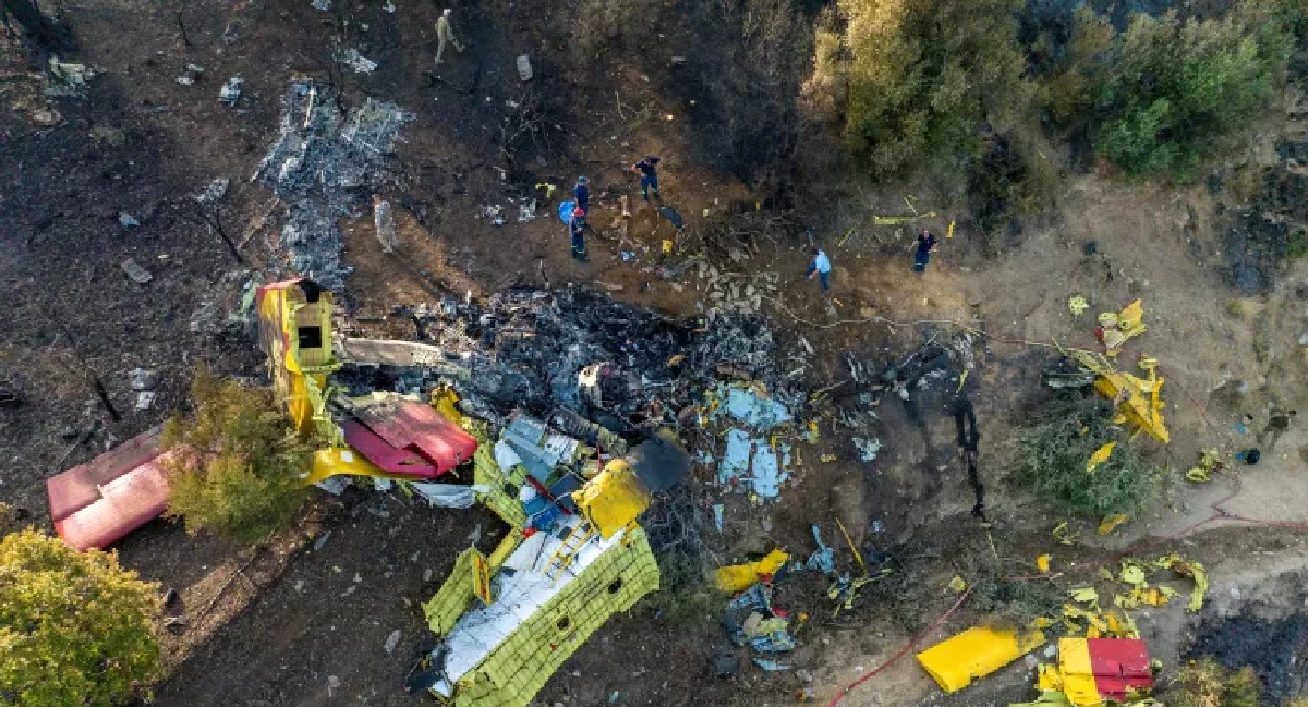 গ্রিসে অগ্নিনির্বাপক বিমান বিধ্বস্ত, দুই পাইলট নিহত