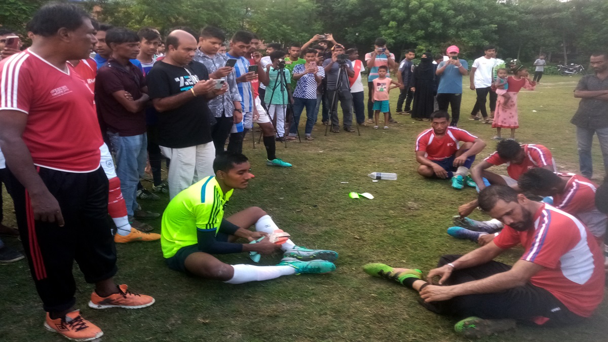 প্রধান অতিথি না হয়ে খেলতেই বেশি পছন্দ করি: মাশরাফী