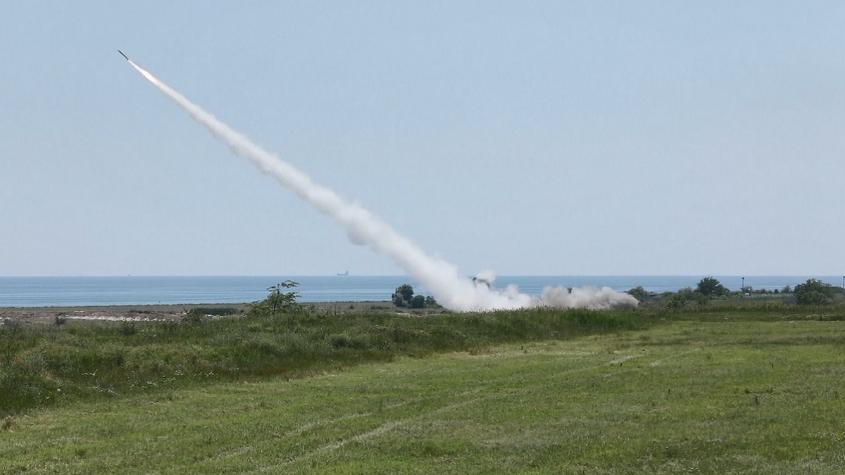 পূর্বাঞ্চলে দখলকৃত এলাকা পুনরুদ্ধারের দাবি কিয়েভের