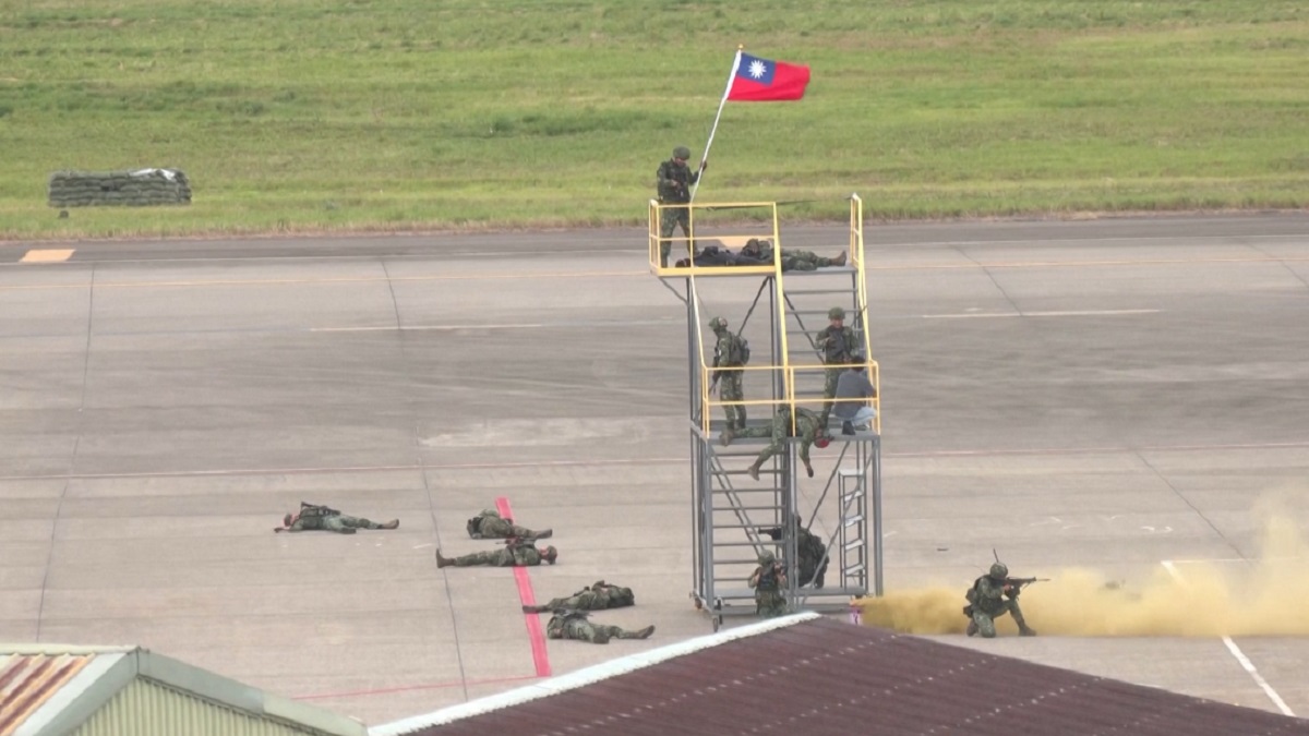 যুদ্ধবিমান রুখতে বিশাল সামরিক মহড়া তাইওয়ানের