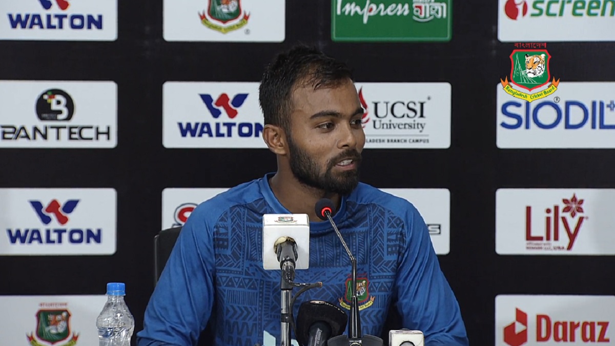 ‘ব্যাটে না লাগলেও দৌড় দিস’, শরিফুলকে বলেছিলেন হৃদয়