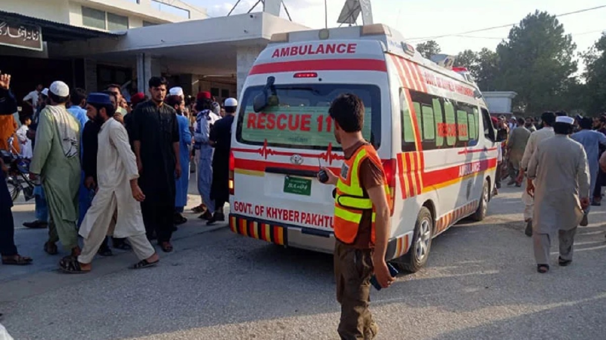 পাকিস্তানে রাজনৈতিক সমাবেশে বোমা হামলা; নিহতের সংখ্যা বেড়ে ৪৪