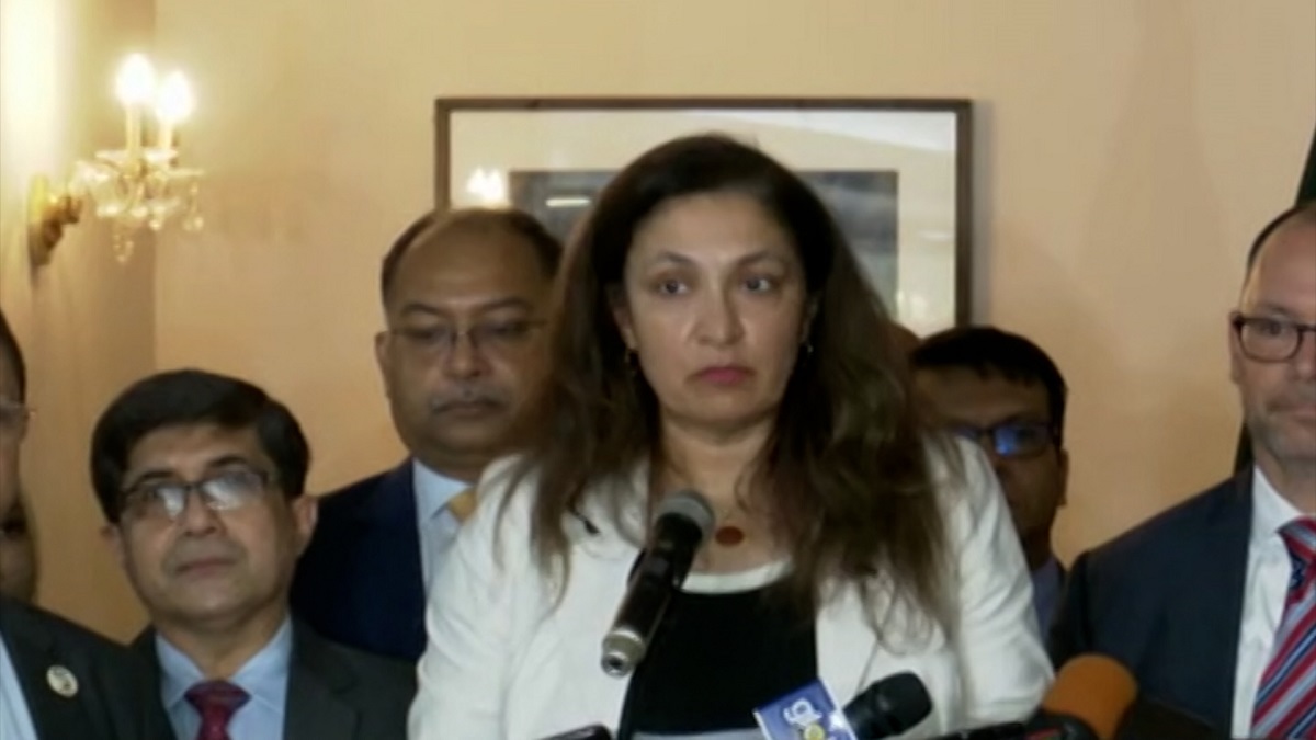 প্রধানমন্ত্রী-মন্ত্রীদের কাছ থেকে সুষ্ঠু নির্বাচনের আশ্বাস পেয়েছি: আজরা জেয়া