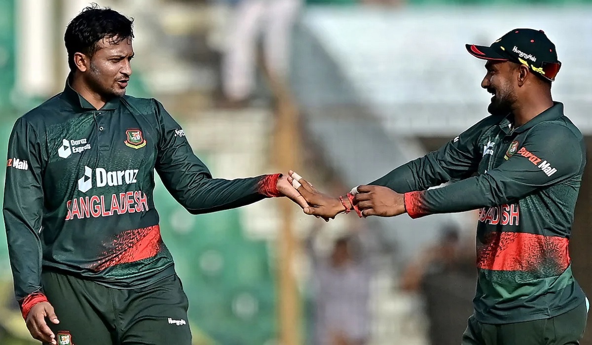 আফগান ওপেনারদের জোড়া সেঞ্চুরির পরও ম্যাচে আছে বাংলাদেশ