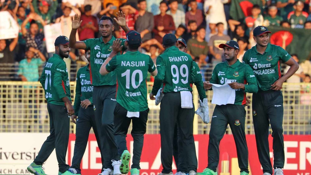 টাইগার বোলারদের দাপটে কোনঠাসা আফগানিস্তান