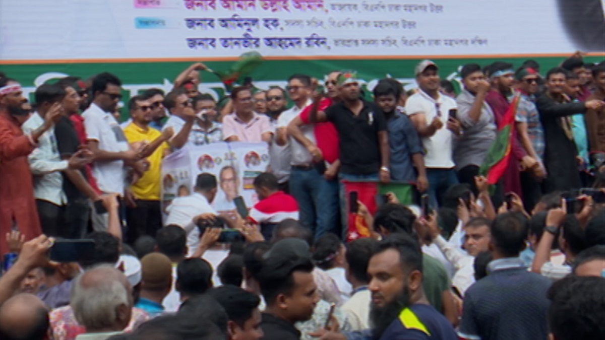 নয়াপল্টনে বিএনপির সমাবেশ চলছে